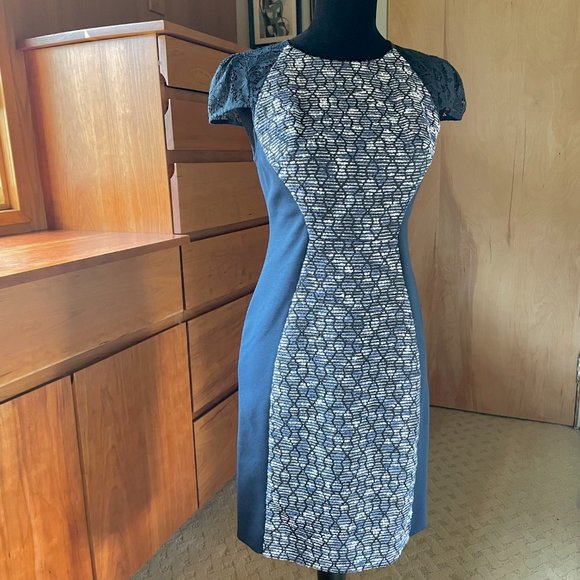 Anthropologie Moulinette Soeurs Tweed Front Column Motif Dress 4 - Picture 6 of 12